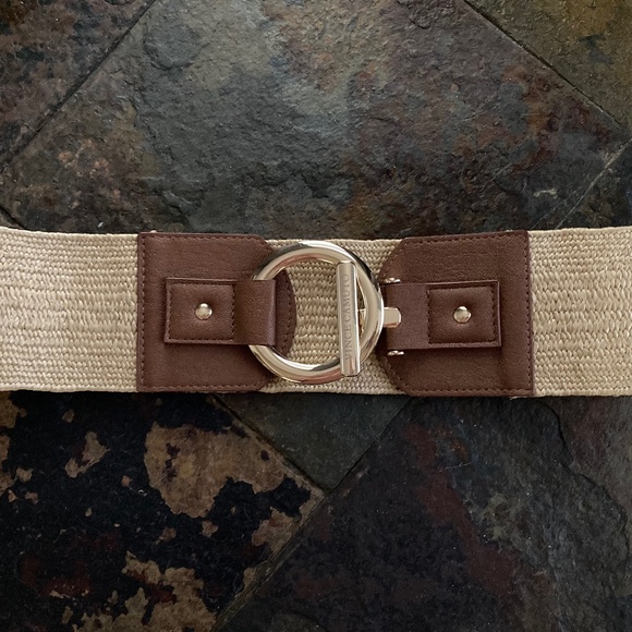 NWOT Vince Camuto Circle and Bar Stretch Raffia Belt Sz S/M - Picture 1 of 6